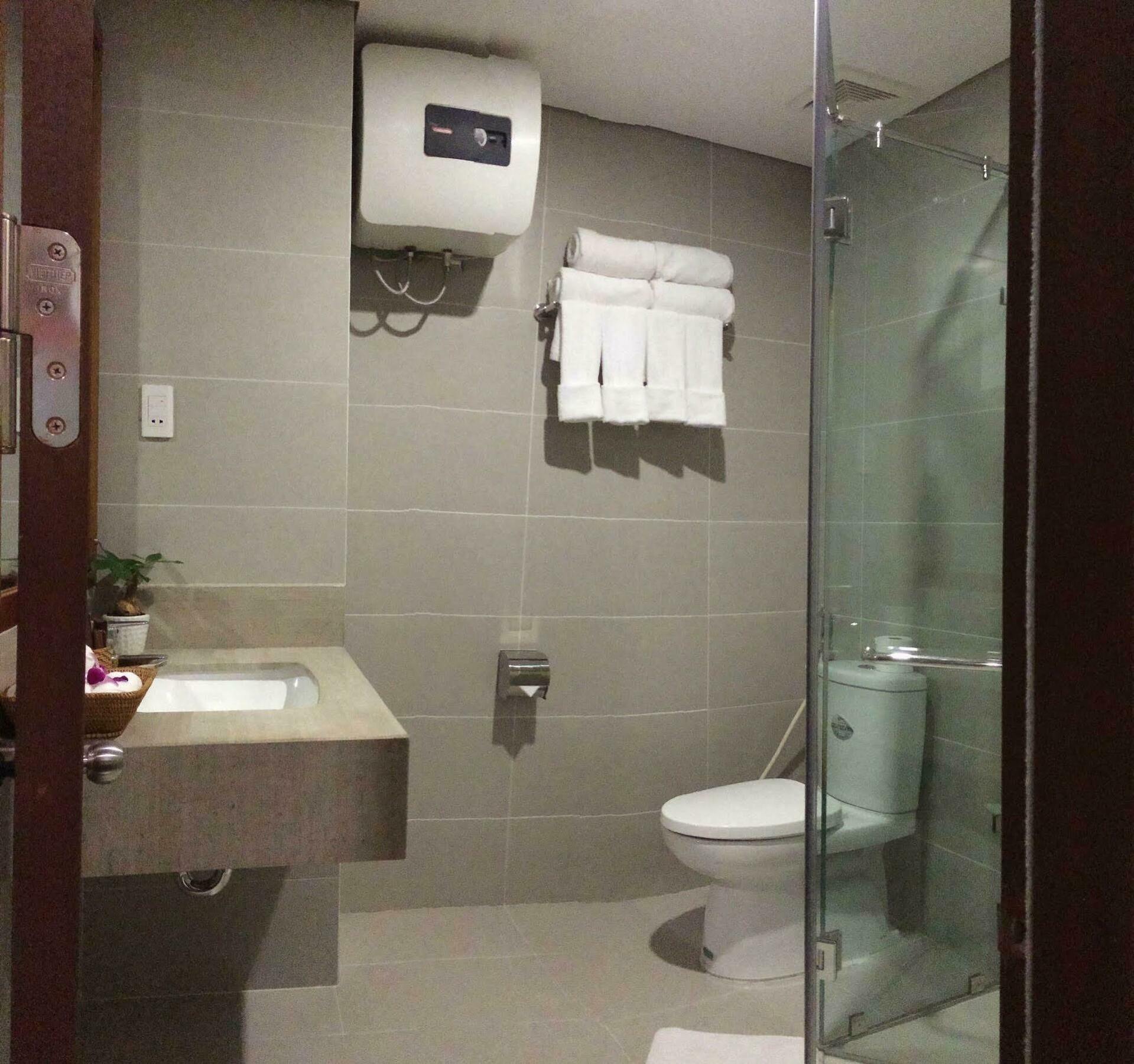 Ocean Flower Hotel Дананг Экстерьер фото